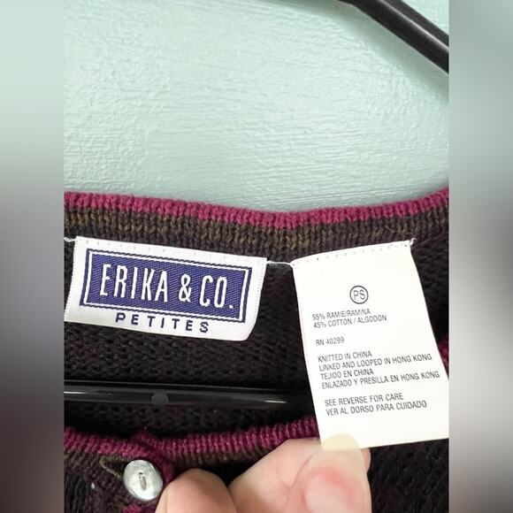 Vintage Nordic inspired cardigan sweater maroon unique fall winter - Picture 2 of 6